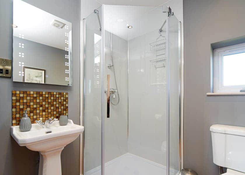 En-suite shower room | The Raj - North Star Sanctum, Fitling, near Hornsea