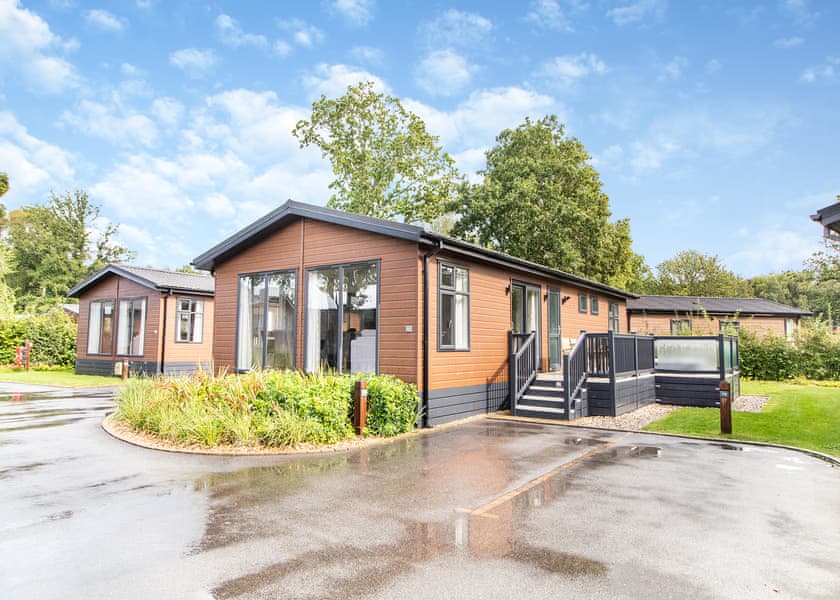 Houghton Premier - Norfolk Woods Resort & Spa, Pentney, King’s Lynn