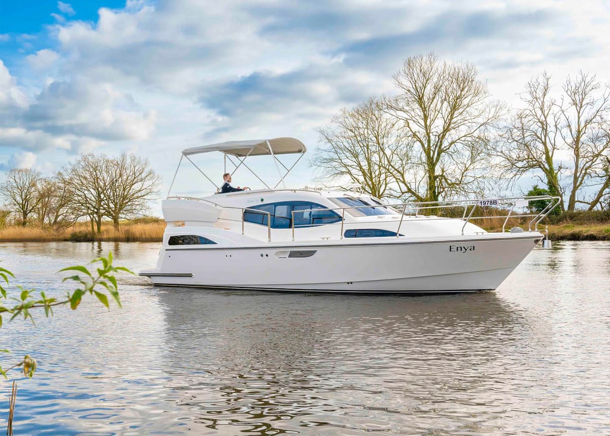 Enya, Brundall | hoseasons.co.uk