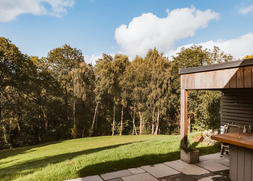 Oak Tree - Nant-y-Coed Lodges, Mochdre, Newtown