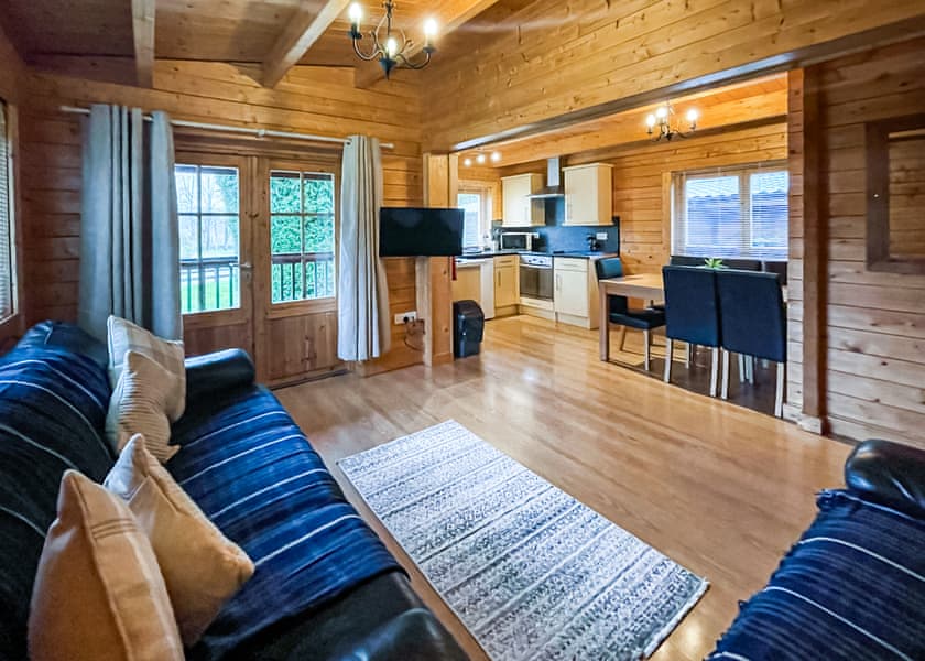 Fir Tree Lodge - Oathill Farm Lodges, Crewkerne
