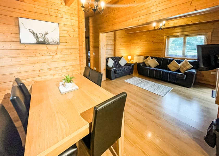 Fir Tree Lodge - Oathill Farm Lodges, Crewkerne