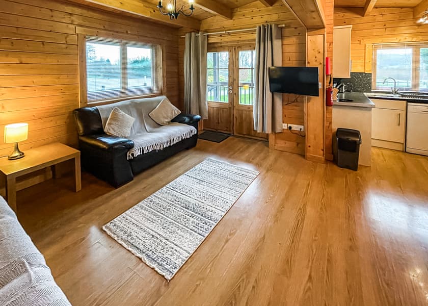 Ash Tree Lodge - Oathill Farm Lodges, Crewkerne