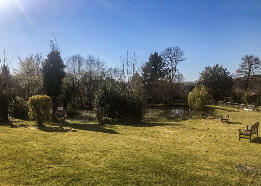 Oat Hill Lodge | Oat Hill Lodge - Oathill Farm Lodges, Crewkerne