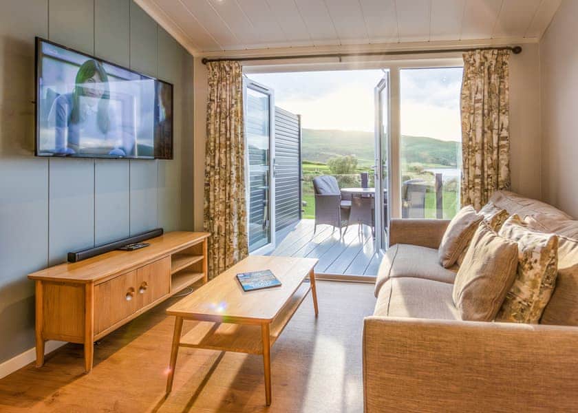 Oban Hot Tub Lodge 1 - Oban Holiday Park, Oban