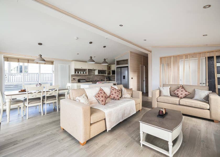 Waterfront Casa Di Lusso Hot Tub Lodge - Oban Holiday Park, Oban