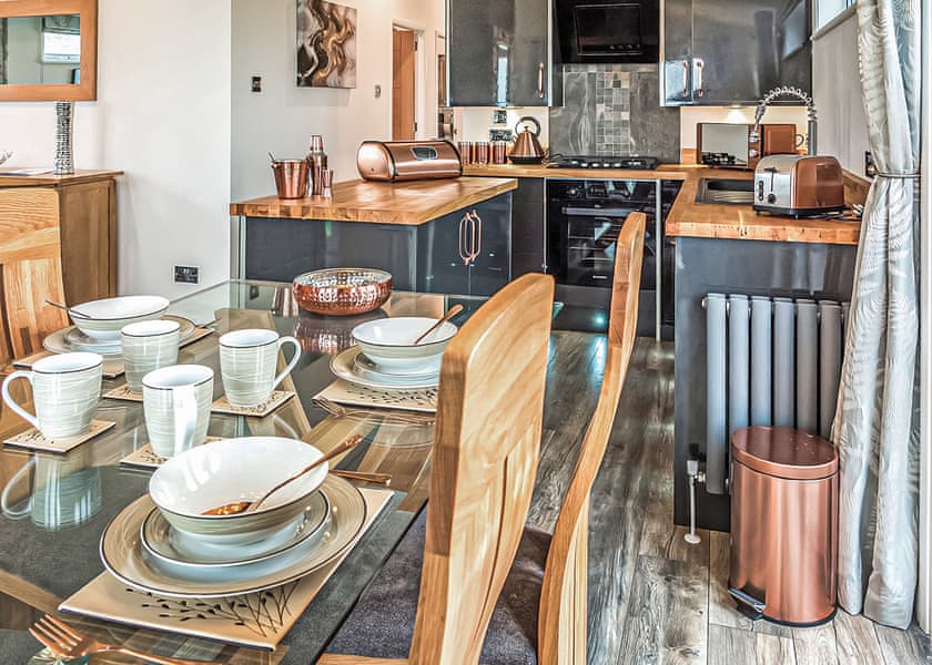 Diamond Lodge 16 - Ocean Heights Leisure Park, New Quay