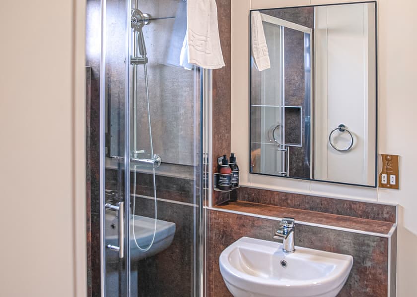 Nevis Hot Tub 2 - Ben Nevis Holiday Park, Camaghael, Fort William