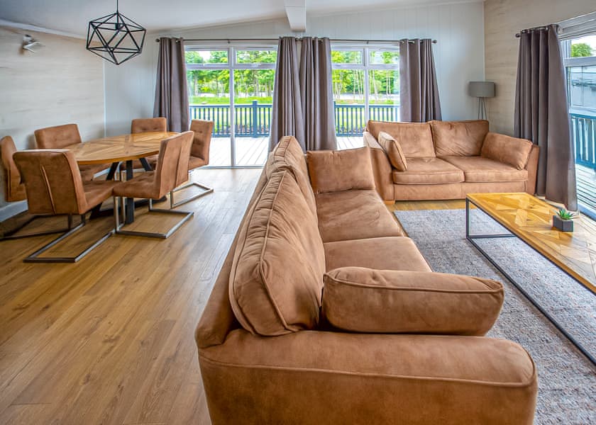 Nevis Hot Tub 3 - Ben Nevis Holiday Park, Camaghael, Fort William