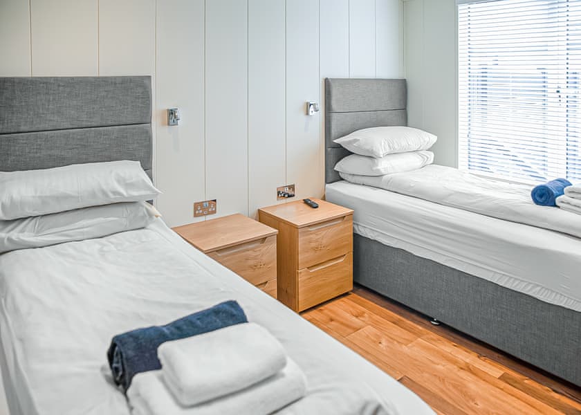 Nevis Hot Tub 3 - Ben Nevis Holiday Park, Camaghael, Fort William