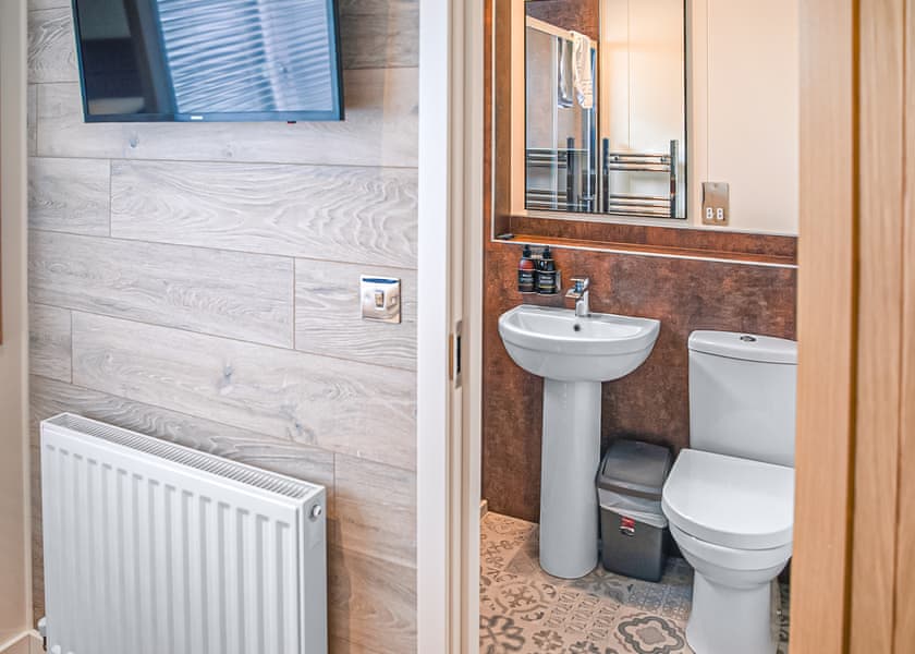 Nevis Hot Tub 3 - Ben Nevis Holiday Park, Camaghael, Fort William