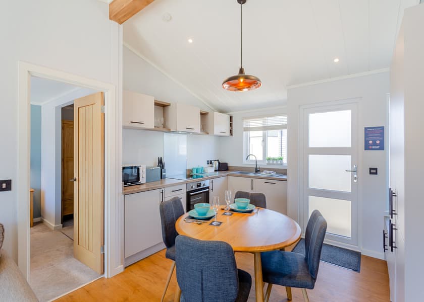 Nevis Hot Tub 1 - Ben Nevis Holiday Park, Camaghael, Fort William