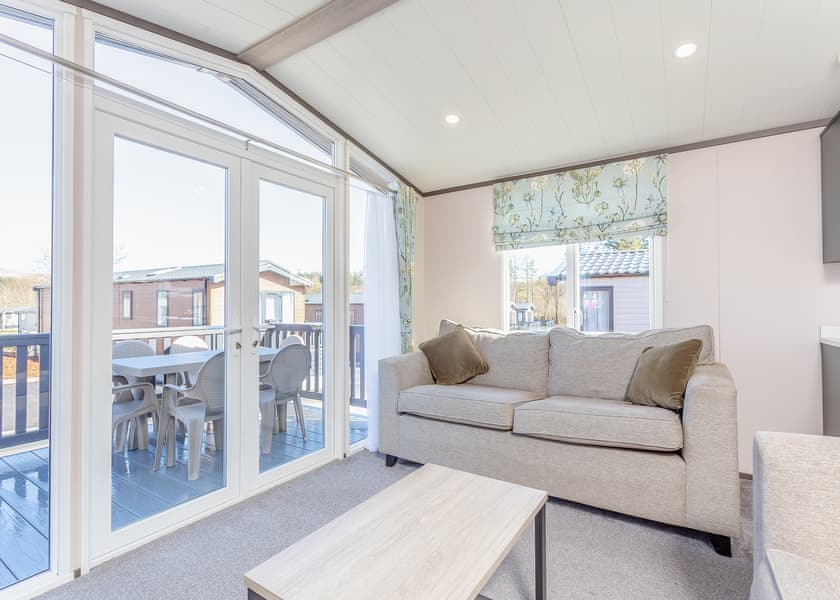 Highland Premier Plus - Ben Nevis Holiday Park, Camaghael, Fort William