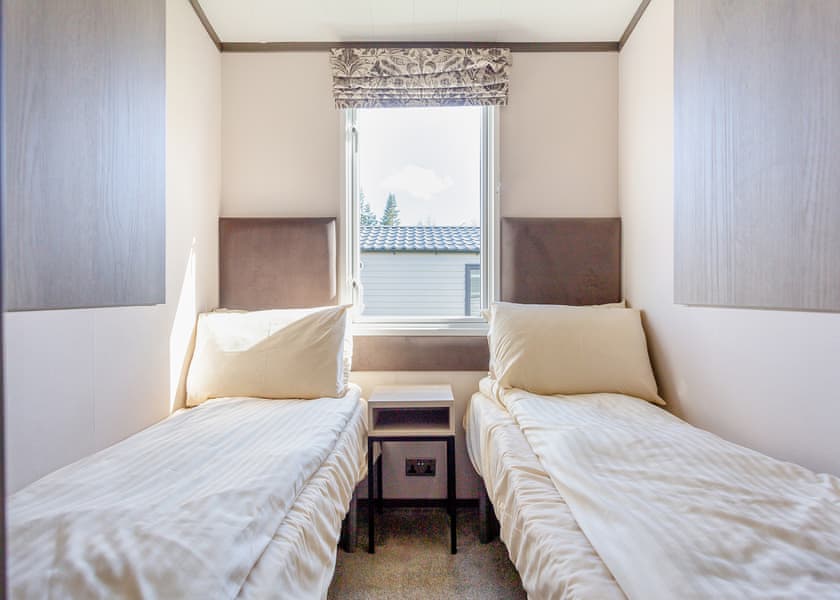 Highland Premier Plus - Ben Nevis Holiday Park, Camaghael, Fort William