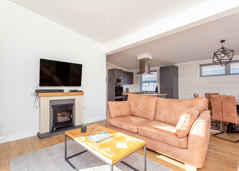 Nevis Hot Tub 4 - Ben Nevis Holiday Park, Camaghael, Fort William