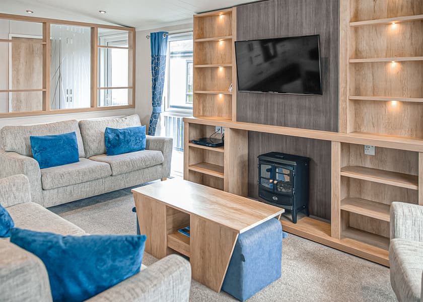 Nevis Hot Tub Family Lodge 2 - Ben Nevis Holiday Park, Camaghael, Fort William