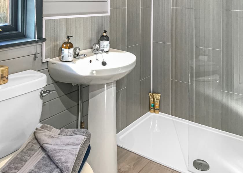 Harlech Lodge - Ogwen Bank Caravan & Lodge Park, Snowdonia