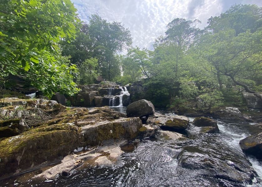 The Falls (Pet) - Ogwen Bank Caravan & Lodge Park, Snowdonia