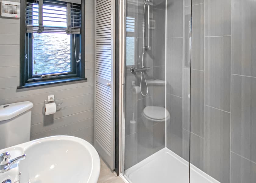 Penrhyn Spa (Pet) - Ogwen Bank Caravan & Lodge Park, Snowdonia