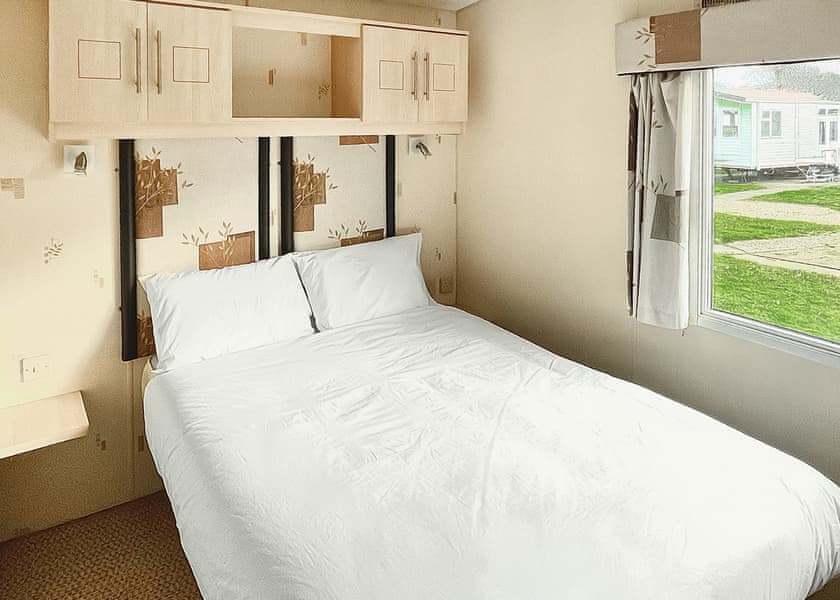 Discovery - Orchards Holiday Park, Newbridge, Nr Yarmouth