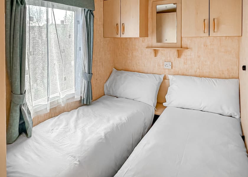 Gala - Orchards Holiday Park, Newbridge, Nr Yarmouth