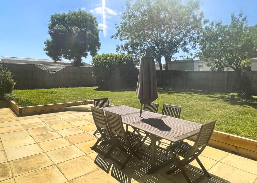 Orchard House - Orchards Holiday Park, Newbridge, Nr Yarmouth