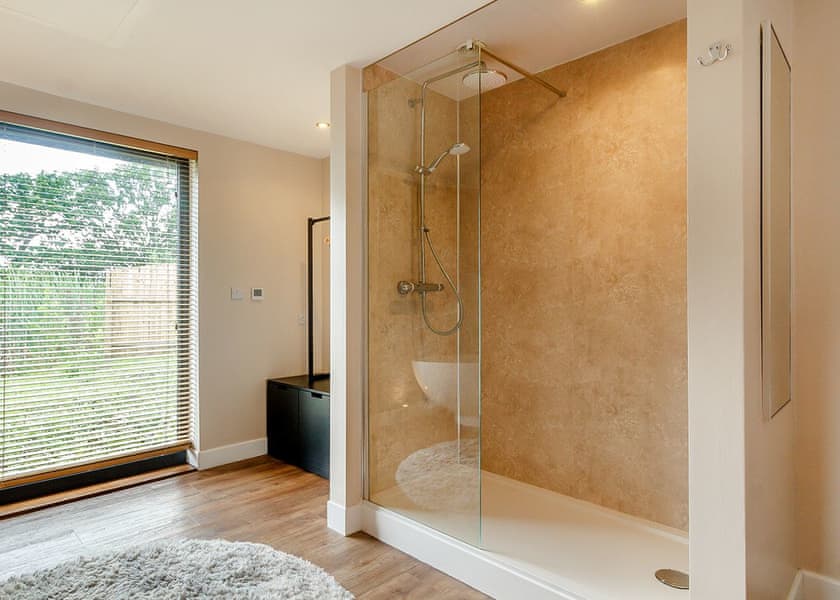 Hollytree Lodge - Oakwood Lodges, South Duffield, Nr York