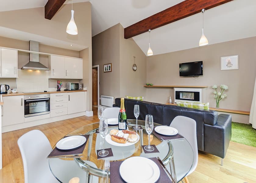 Cherry Tree Lodge - Oakwood Lodges, South Duffield, Nr York