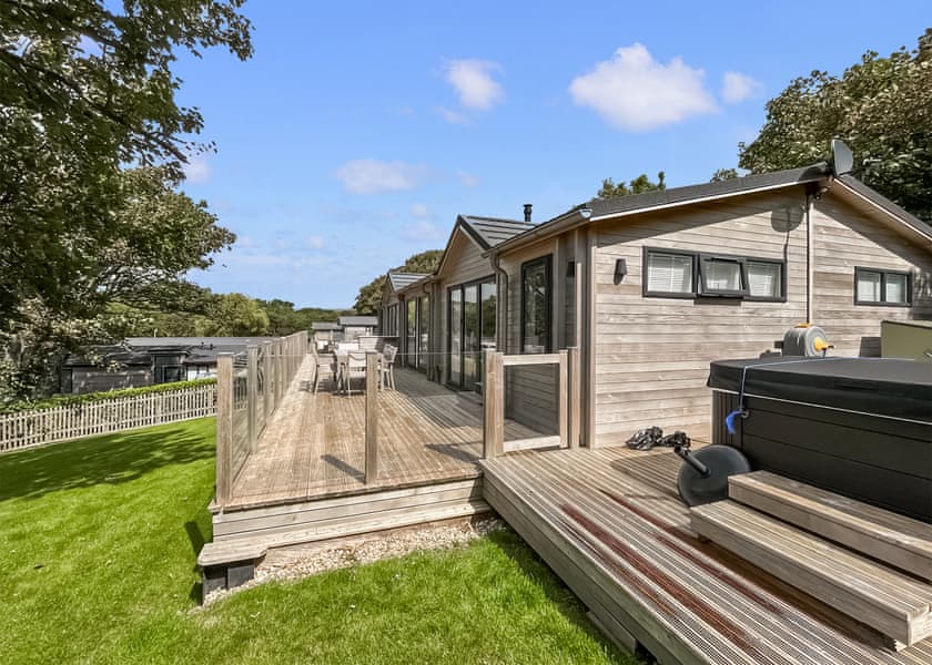 Kingfisher 9 Hot Tub - Osmington Mills Lodge Park, Weymouth