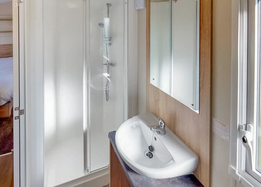 Gold 2 Caravan with DeckingLP28515 - St Osyth and Martello Beach, St Osyth, Clacton-on-Sea