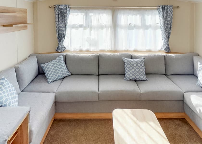 Gold  2 Pet Friendly Caravan with DeckingLP - St Osyth and Martello Beach, St Osyth, Clacton-on-Sea