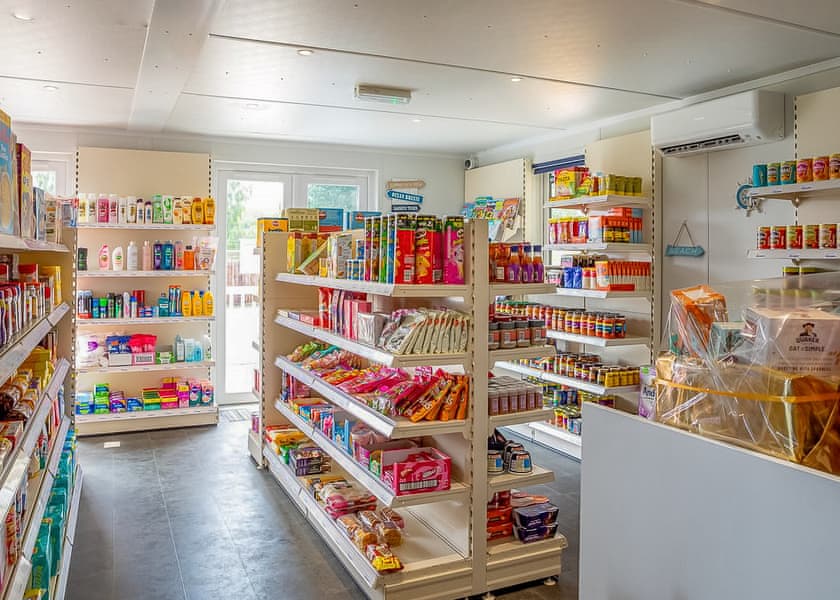 Otters Mead Boutique Lodges, Beetley, Dereham