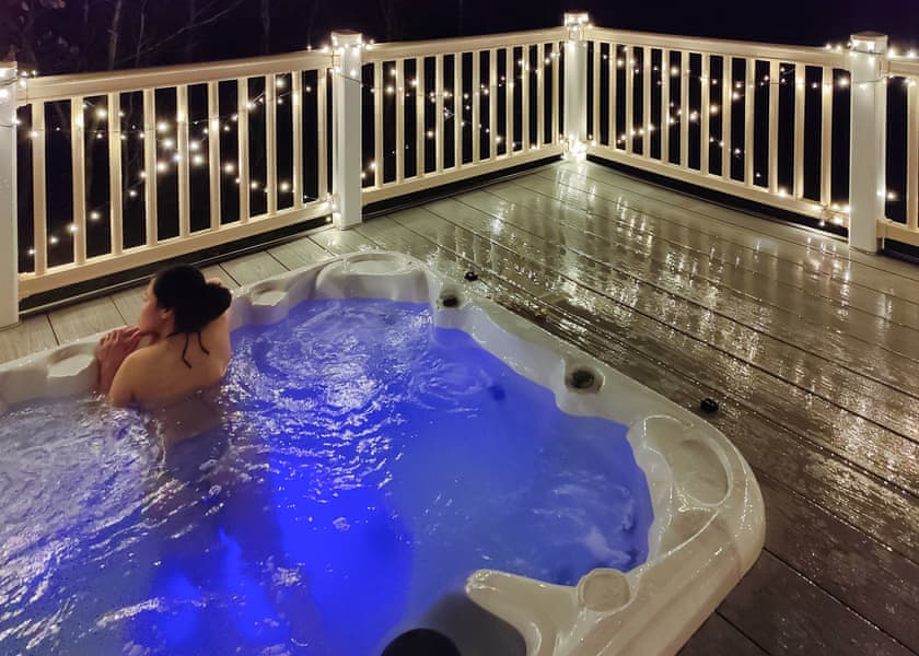 Mead One - Otters Mead Boutique Lodges, Beetley, Dereham