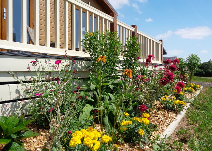 Mead One - Otters Mead Boutique Lodges, Beetley, Dereham