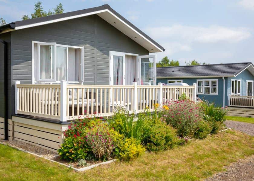 Mead Three - Otters Mead Boutique Lodges, Beetley, Dereham