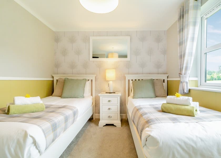 Mead Three - Otters Mead Boutique Lodges, Beetley, Dereham