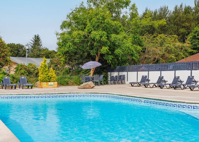 Safari Tent Pet - Cornish Meadows Holiday Park, Hayle