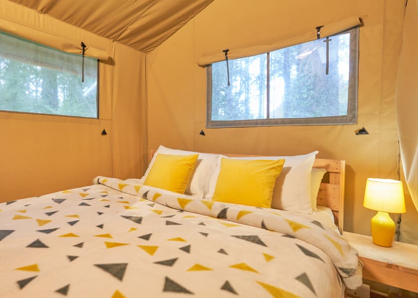 Safari Tent Pet - Cornish Meadows Holiday Park, Hayle