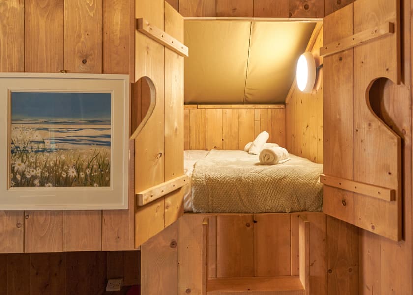 Safari Tent Pet - Cornish Meadows Holiday Park, Hayle