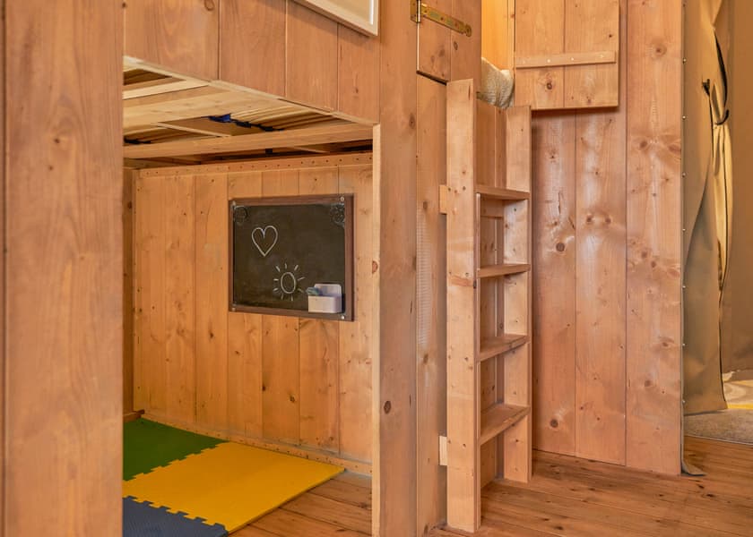 Safari Tent Pet - Cornish Meadows Holiday Park, Hayle