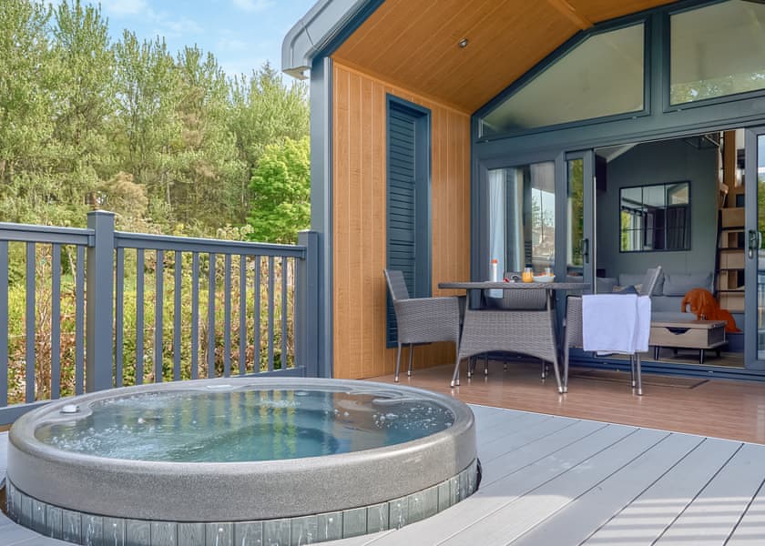 Glamping Pods with hot tubs - Cornish Meadows Holiday Park, Hayle