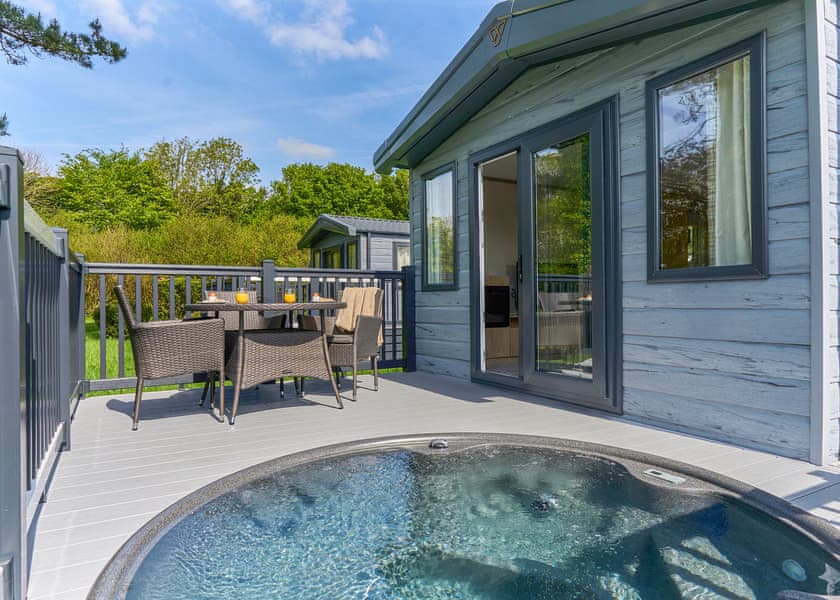 Luxury 2 bed HT (Pet) - Cornish Meadows Holiday Park, Hayle