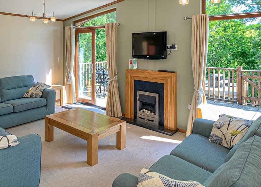 Classic Lodge Hot Tub 4 - Devon Hills Holiday Park, Paignton