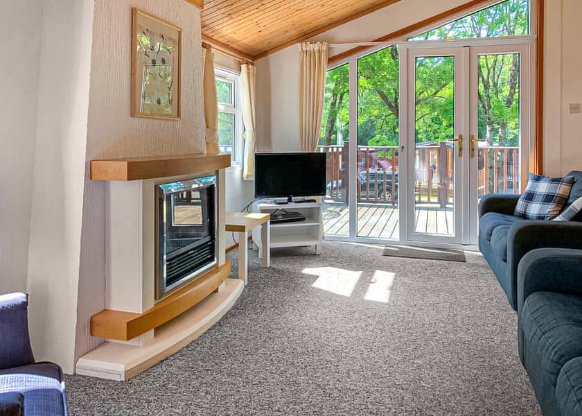 Classic Lodge Hot Tub 4 - Devon Hills Holiday Park, Paignton