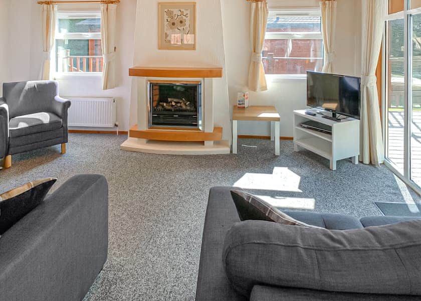 Classic Lodge Hot Tub 4 - Devon Hills Holiday Park, Paignton
