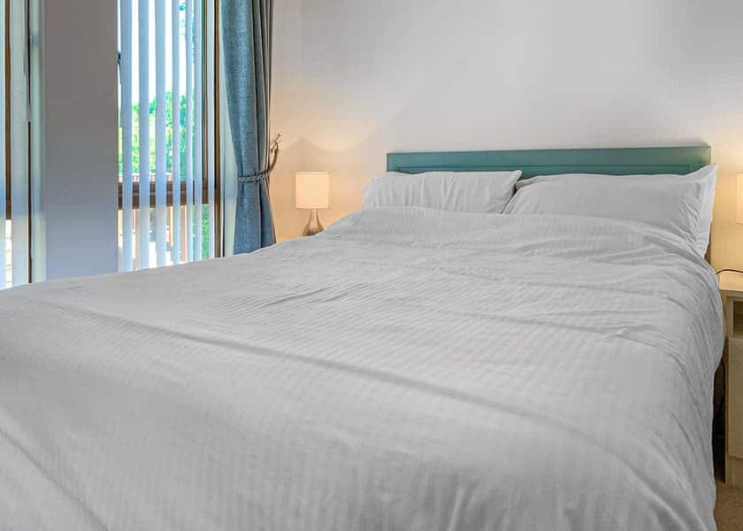 Classic Lodge Hot Tub 4 - Devon Hills Holiday Park, Paignton