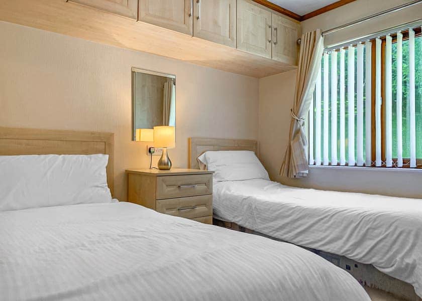 Classic Lodge Hot Tub 4 - Devon Hills Holiday Park, Paignton
