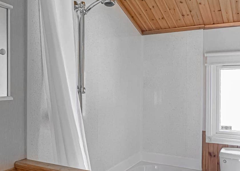 Classic Lodge Hot Tub 4 - Devon Hills Holiday Park, Paignton