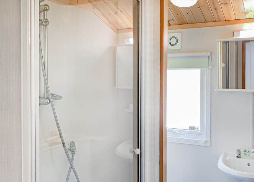 Classic Lodge Hot Tub 4 - Devon Hills Holiday Park, Paignton