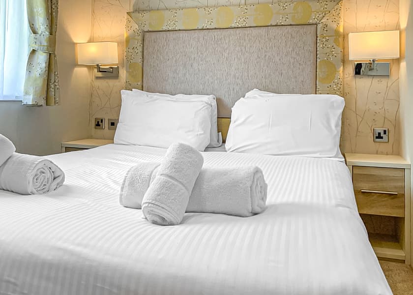 Superior Holiday Home 4 Hot Tub - Devon Hills Holiday Park, Paignton